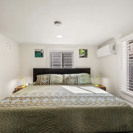 Downtown Green Gable Bungalow with AC, Fully Fenced Yard, W/D, 2 Smart TVs, WiFi