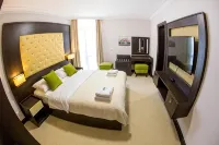 Swiss Holiday Hotel by Kundakci Group - parking