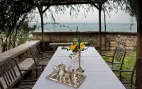 A fascinating Medioeval Tower on the borders of Lake Garda - 3-Star