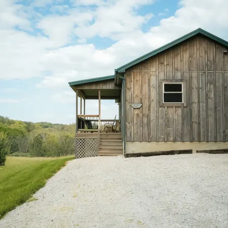 Secluded Hocking Hills Villa With Pond and Hot Tub