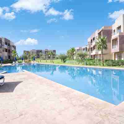 3 bedrooms, large pool, private garden Fitness & Recreational Facilities