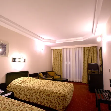 Istanbul Royal Hotel Отели рядом с достопримечательностью «Фатих»