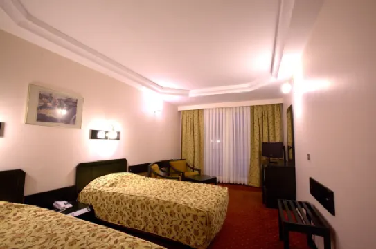 Istanbul Royal Hotel Отели рядом со станцией Yenikapi Train Station