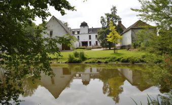 Le Domaine du château Blanc à 10 Minutes de Paira Daiza