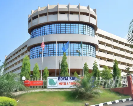 Royal Birds Hotel & Towers Hotéis em Akure