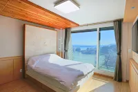 Yeongdeok Blue Road Town Pension