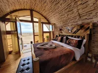 Amanya King Lion 1-Bed Wigwam in Amboseli