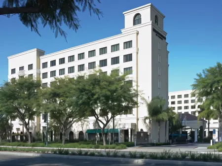 DoubleTree Suites by Hilton Anaheim Resort/Convention Center