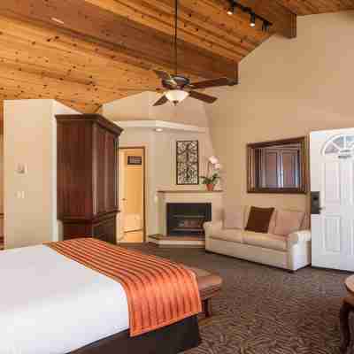 Mourelatos Lakeshore Resort Rooms