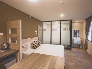 V3 Hotel & Residence Seri Alam