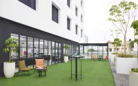 De Braga, Artotel Curated