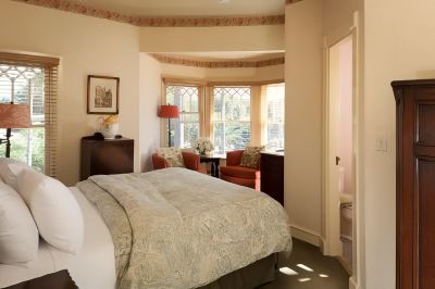 Room, 1 Queen Bed (March Hare)