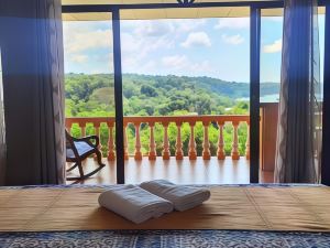 Ocean and Forest View Manolo Cabins