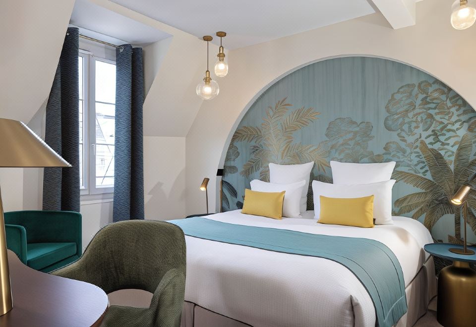 2. Hotel El..