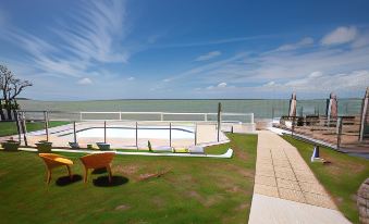 Beach Hotel - le Grand Chalet - Housity