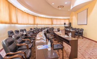 Gold Crest Hotel - Arusha