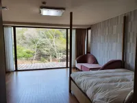 Jeju House Malo Pension (Saryani Hill Stay) Hotel a Halla Mountain National Park