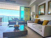 Beachfront Grand Venetian Penthouse Hotels in 