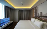 Ra Suites Simatupang - balcone