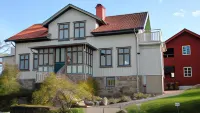 Prästgårdens Pensionat Hôtels à : Skarhamn