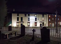 The Kirkfield Hotel Hotels in Leigh