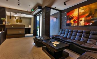 4. Boutique..