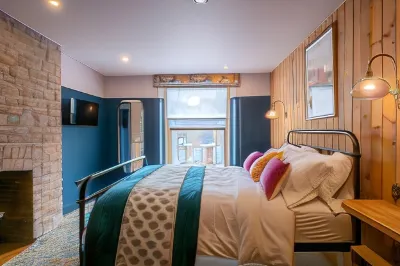 The Sheep and Penguin Hotels in 