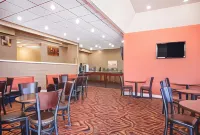 Days Inn by Wyndham Joplin - breakfast