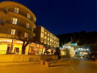 Hotel Serapo فنادق في غايتا