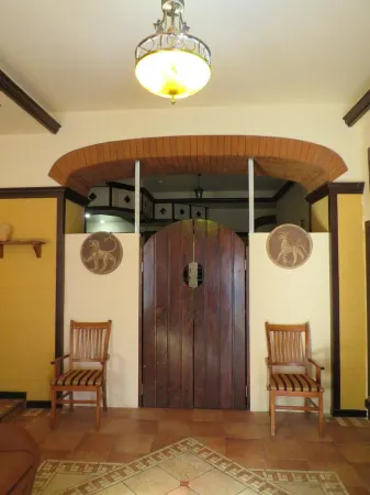 Mini-Otel Hotel V Samom Tsentre Отели рядом с достопримечательностью «Дом-музей Арама Хачатуряна»