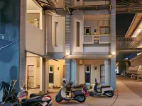 Graha Marina RedPartner near Plaza Marina