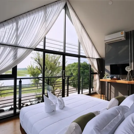Canvas Family Home
