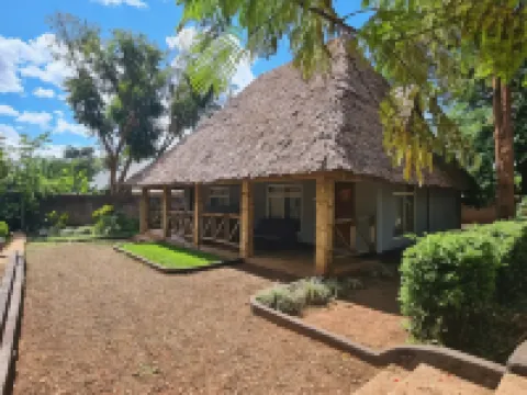 Honey Badger Lodge Hotels in 