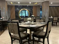 Hotel de Papae Hotels near F-6 Sector