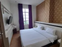 Blitz Hotel Batam Centre Hoteles cerca de Centro comercial Mega Mall Batam Centre