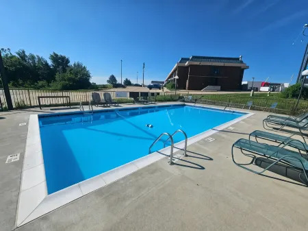 Days Inn by Wyndham Rolla Отели рядом с достопримечательностью «Computer Science»