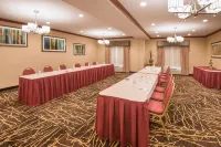 Holiday Inn Express & Suites Sharon-Hermitage by IHG فنادق في Shenango Township