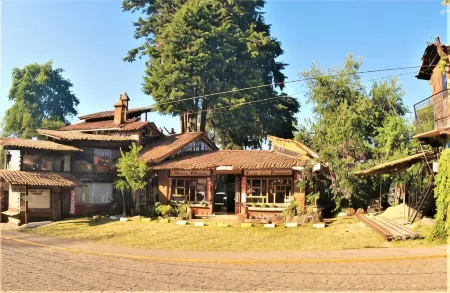 Hotel Cabaña Los Ruiseñores