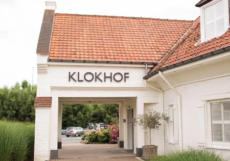 Hostellerie Klokhof Отели в г. Кортрейк