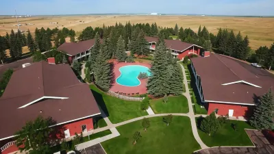 Little America Hotel & Resort Cheyenne فنادق في شايان