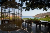 Niriides Hotel Apartments