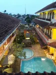 Arondari Hotel - parking