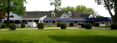 The Lodge at Leathem Smith Hotels in Sevastopol