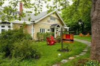 Leaside Manor Hotels in Сент-Джон
