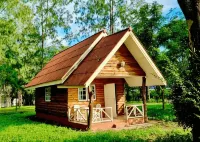 The Golden View Resort Suan Phueng
