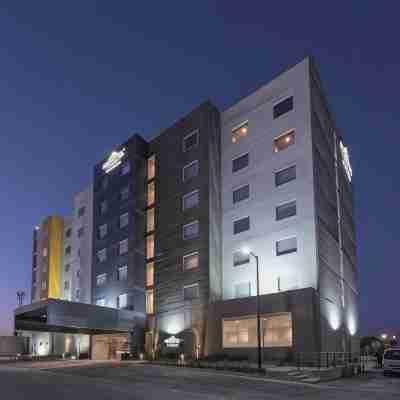Microtel Inn & Suites by Wyndham Irapuato Hotel Exterior