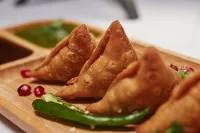 Hotel Santeria Inn, Best Luxurious Hotel AC Rooms in Surat - شرفة