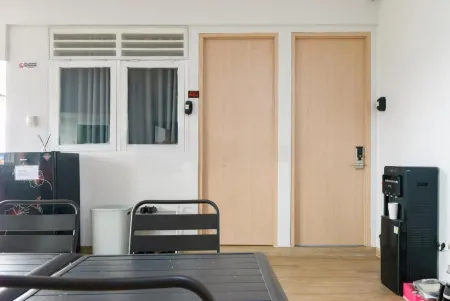 Go Home Residence RedPartner Отели рядом с достопримечательностью «Lion Air Tower»