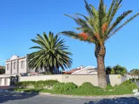 Atlantic Beach Villa Hotels near Paddocks shopping Centre
