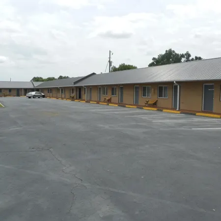 River Heights Motel